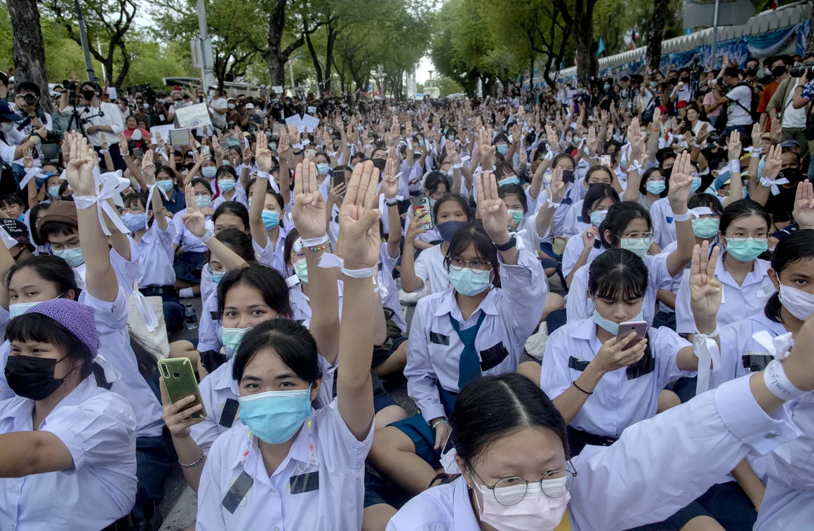 thailand-mengakhiri-aturan-panjang-rambut-siswa-langkah-menuju-kebebasan-ekspresi-di-sekolah